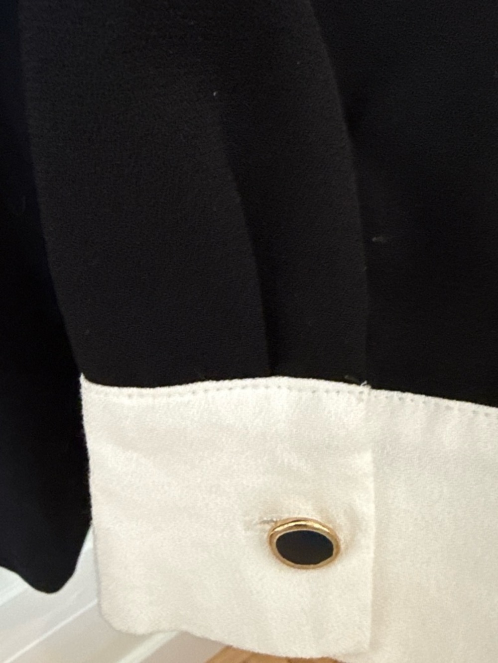 Zara Black Long-Sleeve Shirt Dress with White Contrast Collar and Cuffs - Picture 5 of 7